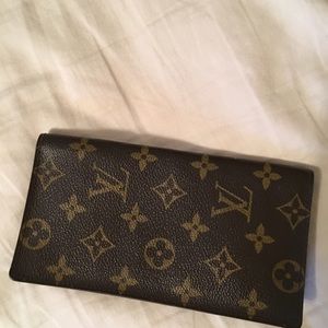 Authentic Louis Vuitton Checkbook Wallet