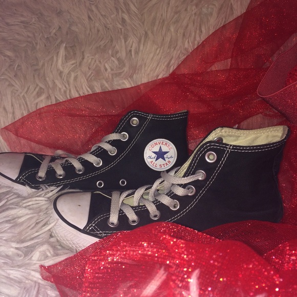 Black high top converse