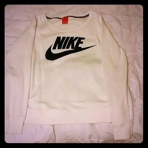 Medium White Nike Sweatshirt