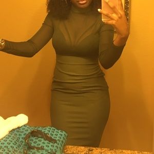 MIDI Mesh top olive green dress.😍