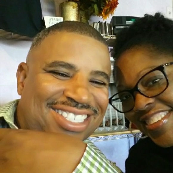 Meet your Posher, Lorenzo - Picture 2 of 2