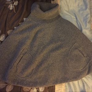 GAP Knit Poncho size M/L
