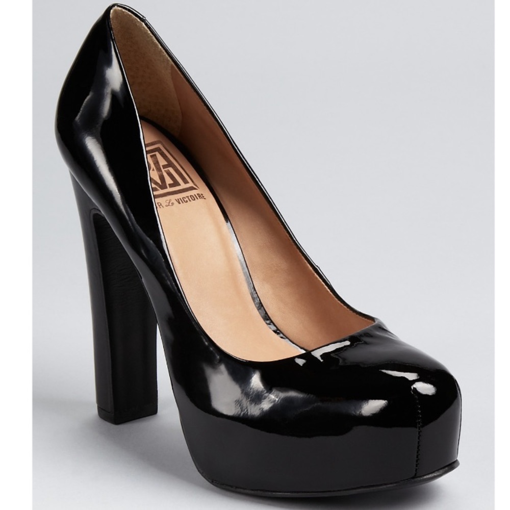 Pour la Victoire Irina ll  Black soft patent heels