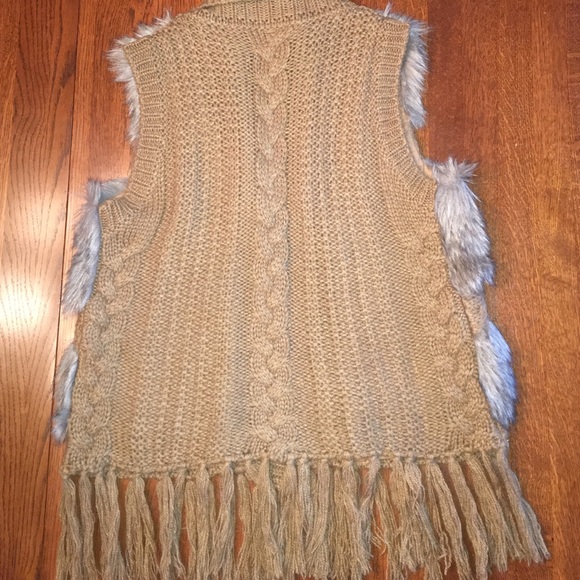 Fur vest - Picture 3 of 4