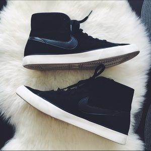 NIKE ✔️SUEDE HI-TOPS
