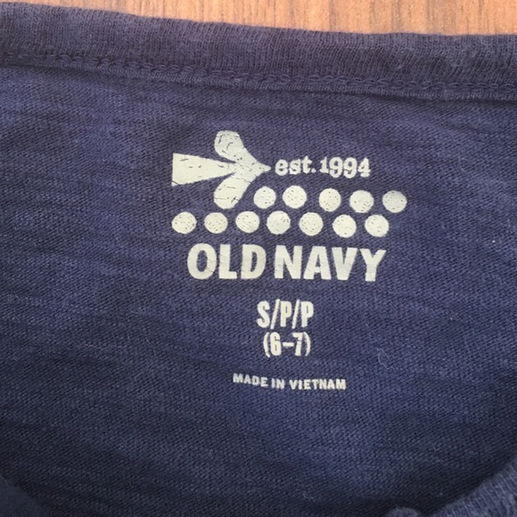 Sleeveless Baggy Cherry Shirt - Picture 2 of 2