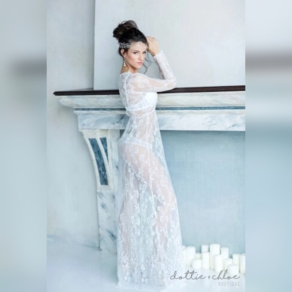 CLEARANCE LAST 1  White Lace Maxi Dress / Cover Up - Picture 3 of 4