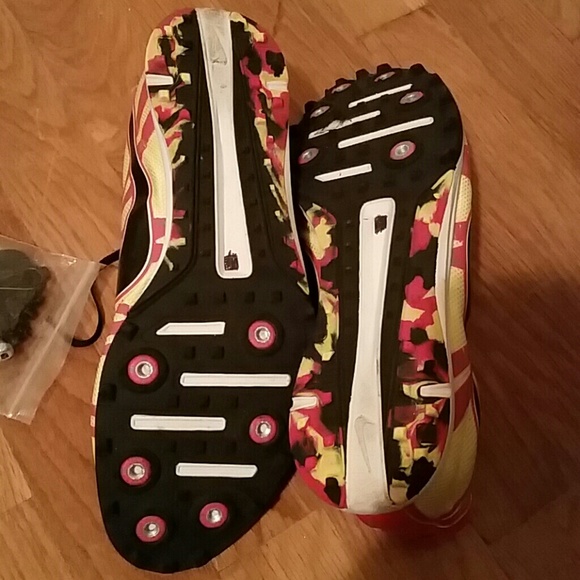 Track shoes - Picture 2 of 4