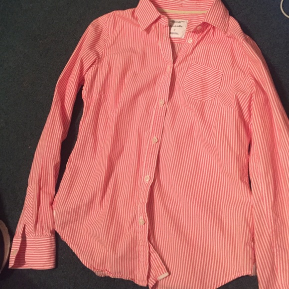 American eagle button down