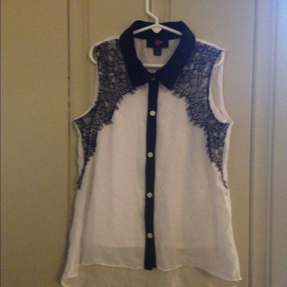 Girls sleeveless black and white button-down