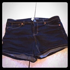 18w Fade to Blue stretch shorts