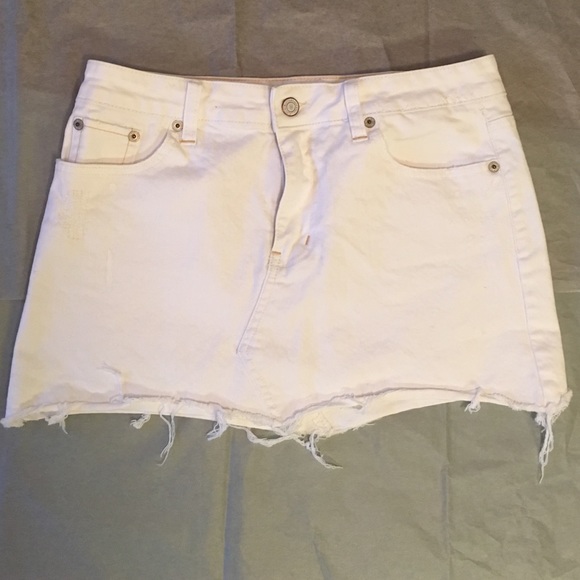 American Eagle White Denim Mini Skirt - Picture 1 of 2