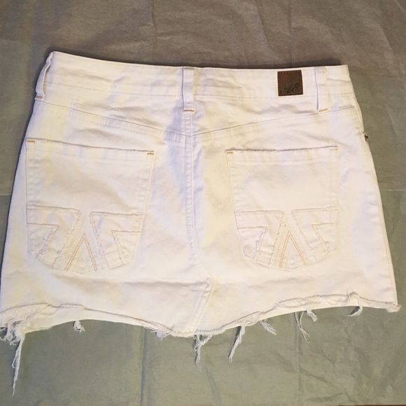 American Eagle White Denim Mini Skirt - Picture 2 of 2