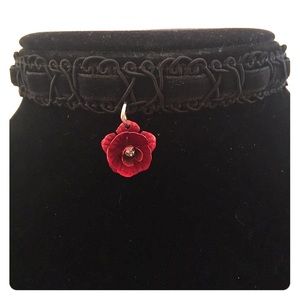 Roseani velvet choker