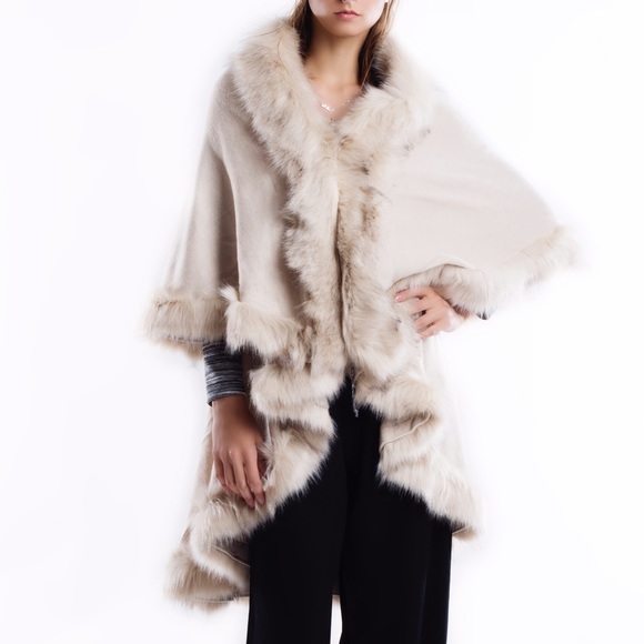 Faux Fur Trim Poncho Wrap - Picture 2 of 3