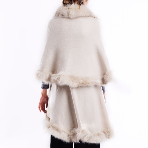 Faux Fur Trim Poncho Wrap - Picture 3 of 3