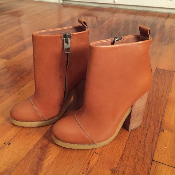 ✨ ALLSAINTS GENUINE LEATHER BOOTIES ✨