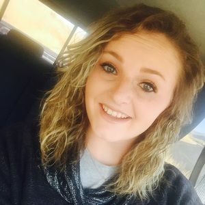 Meet your Posher, Eliza