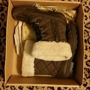 Ladies Ugg Boots Size 8.5