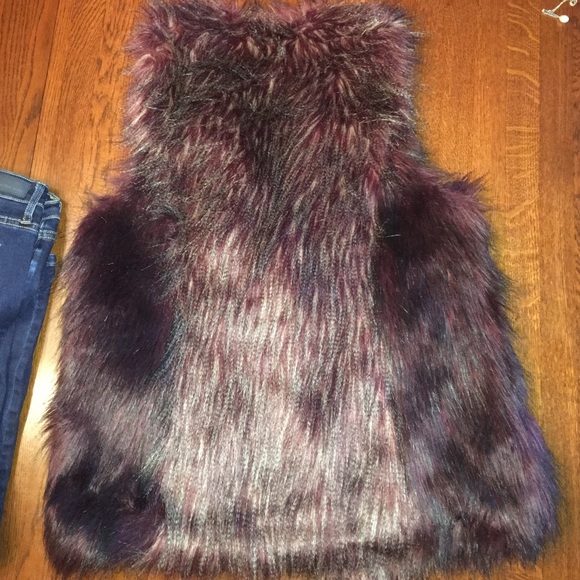 Vest - Picture 4 of 4
