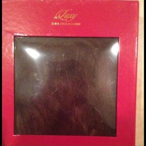 Brand new dark brown 23 inch clip in hair extensio