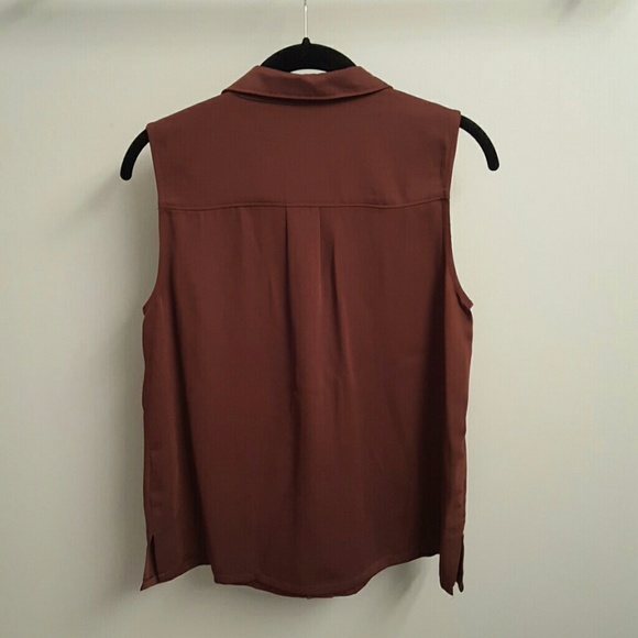 Liz Claiborne Sleeveless Top - Picture 4 of 4