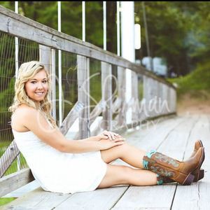 Meet your Posher, Courtany