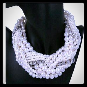 Pearl and silver necklace