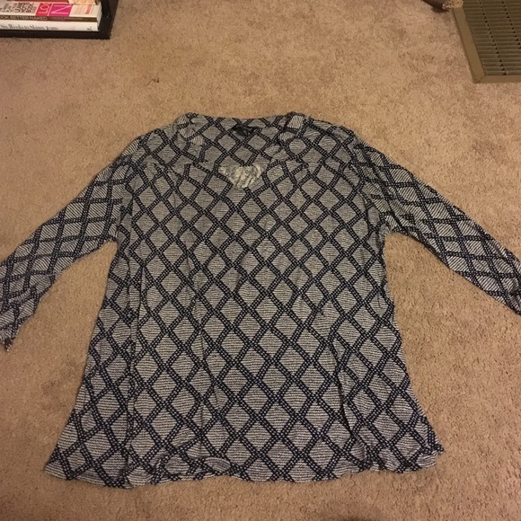 Lucky brand 3/4 sleeve top. 1X. Navy.