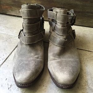 Matisse Grey leather booties