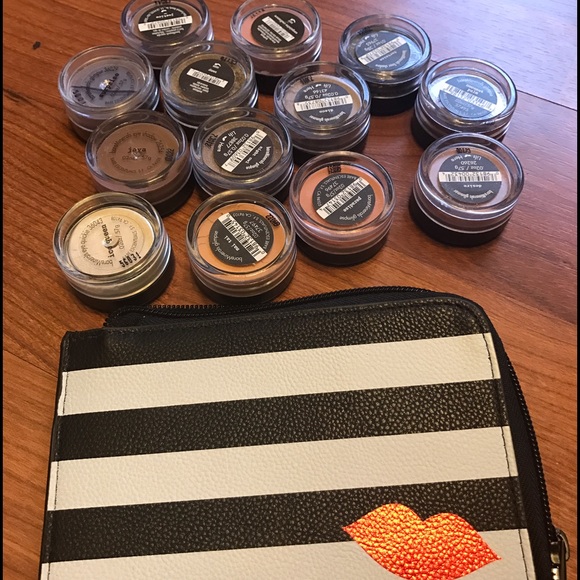 Bareminerals  eyeshadow lot of 13. Unopened