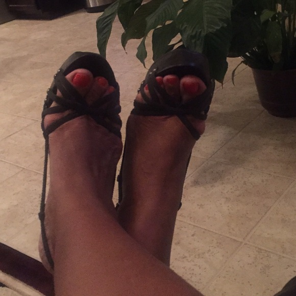 High Heel Black Suede Platform - Picture 4 of 4