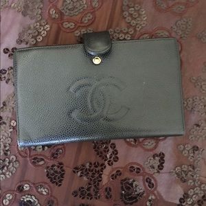 Chanel wallet caviar leather