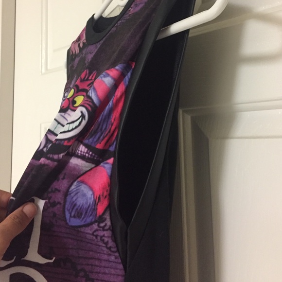 Disney XS Tank Top Alice in Wonderland Cat - Picture 3 of 4