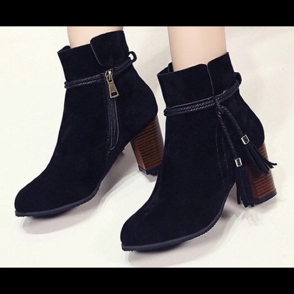 ‼️SALE‼️High heel fringe booties