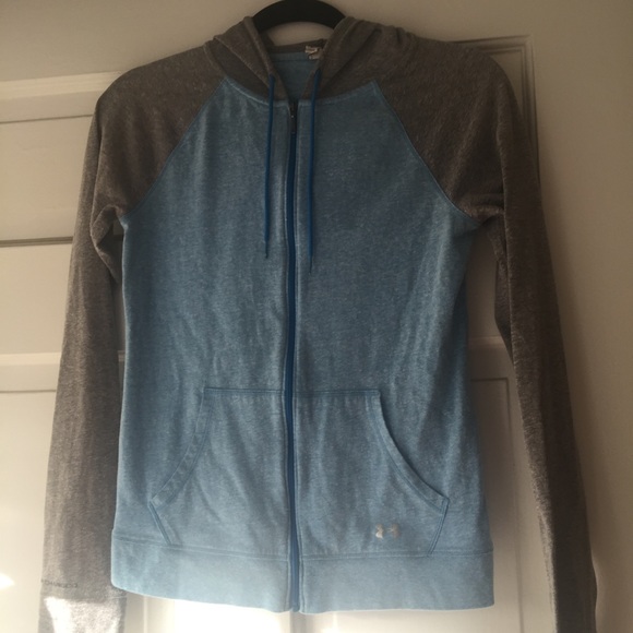 Underarmour hoodie size small