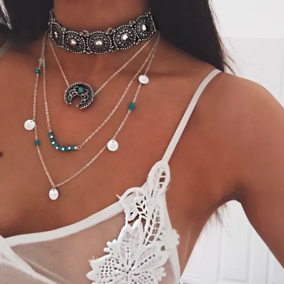 SALE❣️ New✨ Boho Three Layer Necklace ✨😍 - Picture 3 of 4