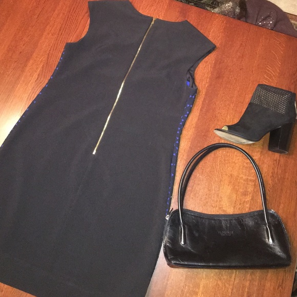 Dress - Picture 3 of 4