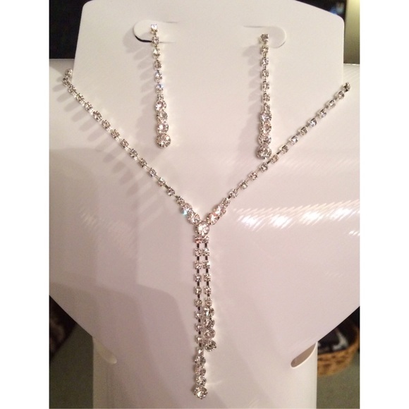 CZ Crystal Necklace & Earring Set💎