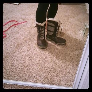 Columbia brown winter boots