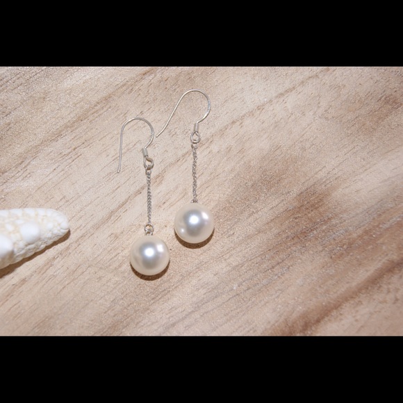 Sterling silver and pearl earrings