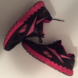 Rebook woman's black and pink sneakers