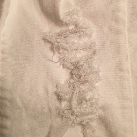 American Eagle Outfitters White Denim Ankle Jeans - Picture 3 of 3