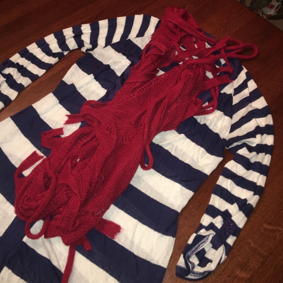 Sweater - Picture 3 of 3