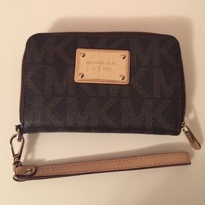 Michael kors small wallet/wristlet