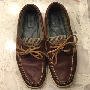 Sperry top sider boat shoes