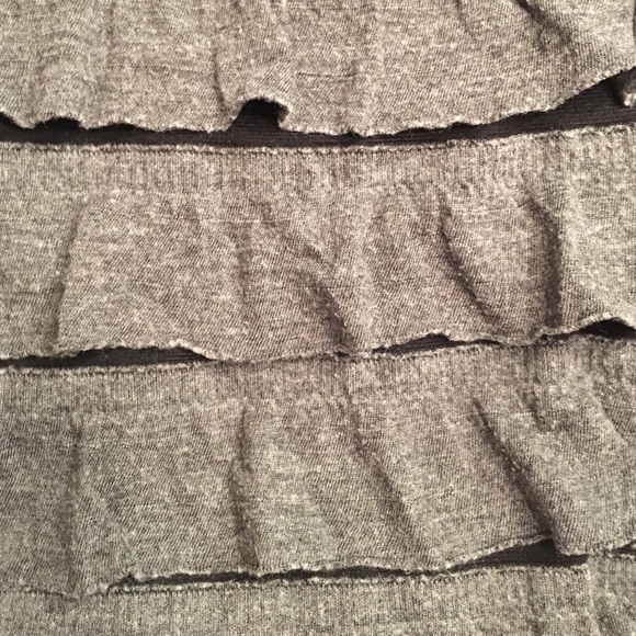 Charcoal grey and black tank - Picture 3 of 3