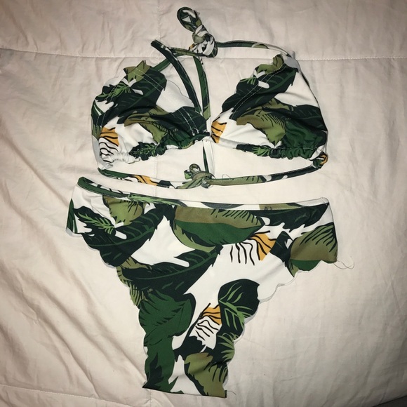 Green leafy jungle high waist bikini size M