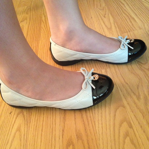 Flats - Picture 3 of 4