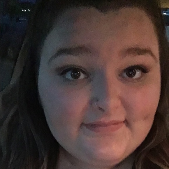 Meet your Posher, Caleigh